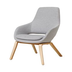 Elaro Lounge Chair Natural Oak 4-Leg Frame Greymist Fabric