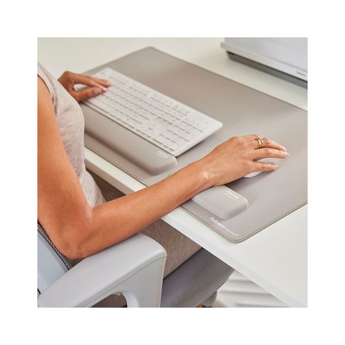 Fellowes Breyta Desk Mat Sand