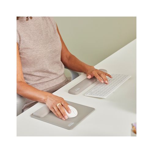 Fellowes Breyta Mousepad Wrist Rest Sand
