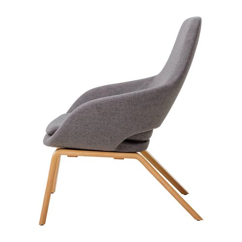 Elaro Lounge Chair Natural Oak 4-Leg Frame Onyx Fabric