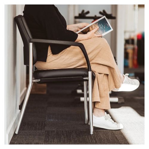 Buro Lindis Visitor Chair 4 Leg with Arms Black Fabric
