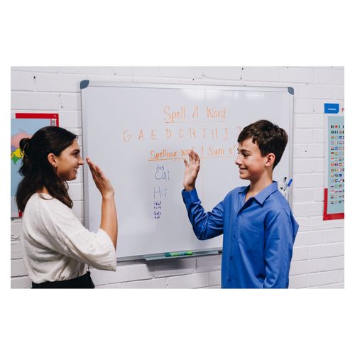 Quartet Whiteboard Commercial Magnetic 900x1200mm