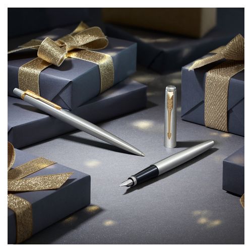 Parker Fountain Pen Jotter Stainless Steel Barrel Chrome Trim